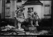 Choroszcz, figury z pałacu