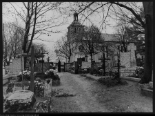 Kazuń Polski, kości&oacute;ł i cmentarz