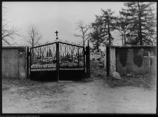 Kazuń Polski, cmentarz