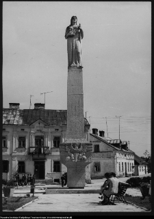 Sejny, pomnik Matki Polki