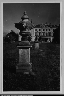 Białystok, Ogrody Branickich, wazon parkowy