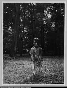 Białystok, Ogrody Branickich, kamienny satyr