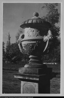 Białystok, Ogrody Branickich, wazon parkowy