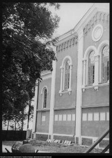 Jał&oacute;wka, kości&oacute;ł