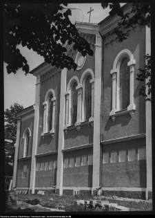 Jał&oacute;wka, kości&oacute;ł