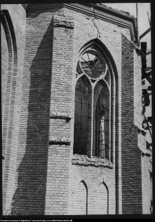 Jał&oacute;wka, kości&oacute;ł z 1905 r., od 1944 w ruinie