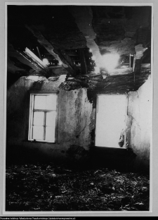 Łosośna, drewniany dwór