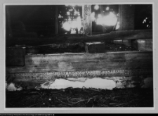 Łosośna, napis fundacyjny na belce nadproża dworu