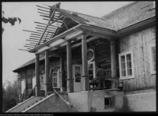 Łosośna, drewniany dwór