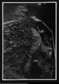 Wigry, mury oporowe (prace konserwatorskie)