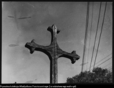 Jaminy, krzyż przydrożny