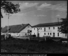 Galwiecie, budynki gospodarcze