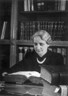 Biogram Krystyny Niklewicz&oacute;wny (1910-1999)