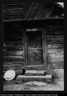 Płonka Kościelna, drzwi chaty nr 43