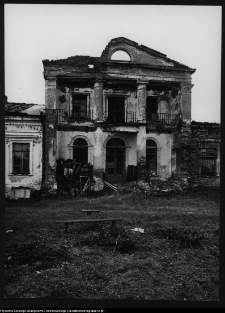 Lewickie, dw&oacute;r