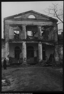 Lewickie, dw&oacute;r