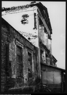 Lewickie, dw&oacute;r