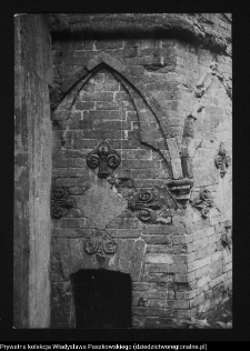 Dowspuda, wieża narożna pałacu