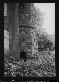 Dowspuda, wieża narożna pałacu