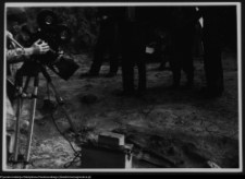 Szwajcaria pod Suwałkami, filmowanie szkieletu księcia w rozkopanym kurhanie