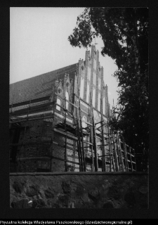 Wizna, odbudowa kościoła