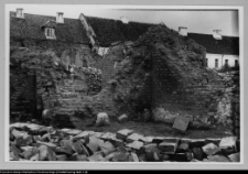 Supraśl, wnętrze cerkwi pobazyliańskiej w czasie odgruzowywania