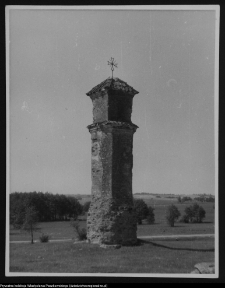 Wołkusze, kapliczka słupowa z XVIII w.