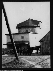 Poryte-Jabłoń, dworskie zabudowania gospodarcze