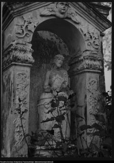 Narew, pomnik nagrobny