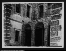 Supraśl, Pałac Opat&oacute;w