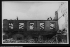 Supraśl, Pałac Opat&oacute;w