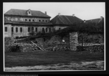 Supraśl, Pałac Opat&oacute;w w czasie odgruzowywania