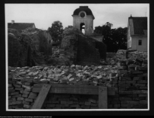 Supraśl, Pałac Opat&oacute;w w czasie odgruzowywania