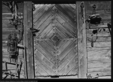 Łabętnik, drzwi do pomieszczenia gospodarczego