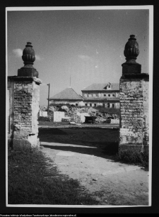 Supraśl, Pałac Opat&oacute;w