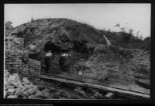 Supraśl, pobazyliański zesp&oacute;ł cerkiewno-klasztorny - odgruzowywanie