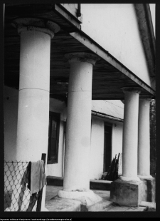 Kamienny Dw&oacute;r, dw&oacute;r