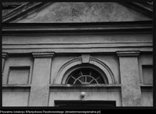 Poryte, kości&oacute;ł