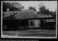 Ostrożany, dw&oacute;r