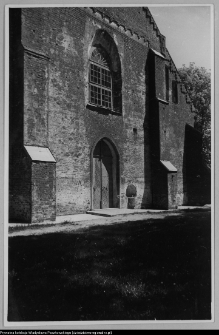 Wąsosz, kości&oacute;ł parafialny, elewacja frontowa