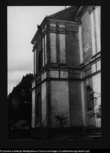 Stawiski, kości&oacute;ł