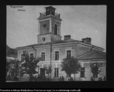 August&oacute;w, ratusz