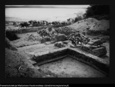 Mielnik, ruiny gotyckiego kościoła Świętej Tr&oacute;jcy