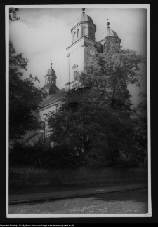 Sierak&oacute;w, kości&oacute;ł