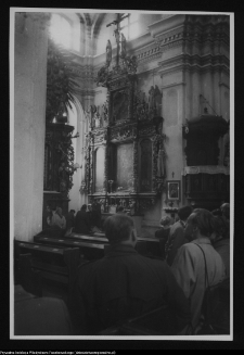 Sierak&oacute;w, kości&oacute;ł