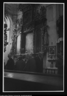 Sierak&oacute;w, kości&oacute;ł