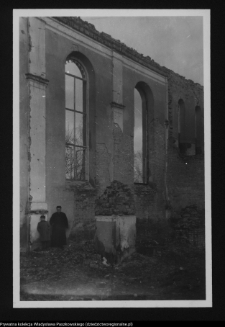 Zb&oacute;jna, ruiny kościoła parafialnego