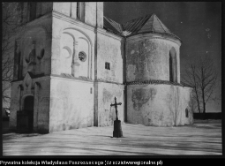 Krasnyb&oacute;r, kości&oacute;ł