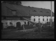 Wilkasy, budynki gospodarcze