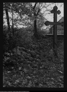 Orla, fragment muru ogrodzeniowego przy cerkwi